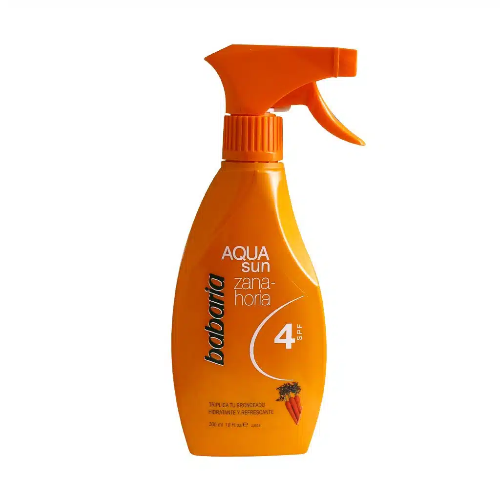 Babaria-Aqua-Sun-SPF4-Spray-300-ml.jpg.webp اسپری آکوسان و تثبیت برنز عصاره هویج SPF4 باباریا 300 میلی لیتر
